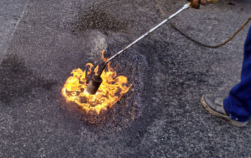 Llanddewi Rhydderch flat roofing repairs